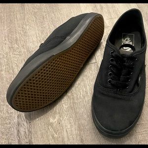 Sz7 Women’s Black Vans